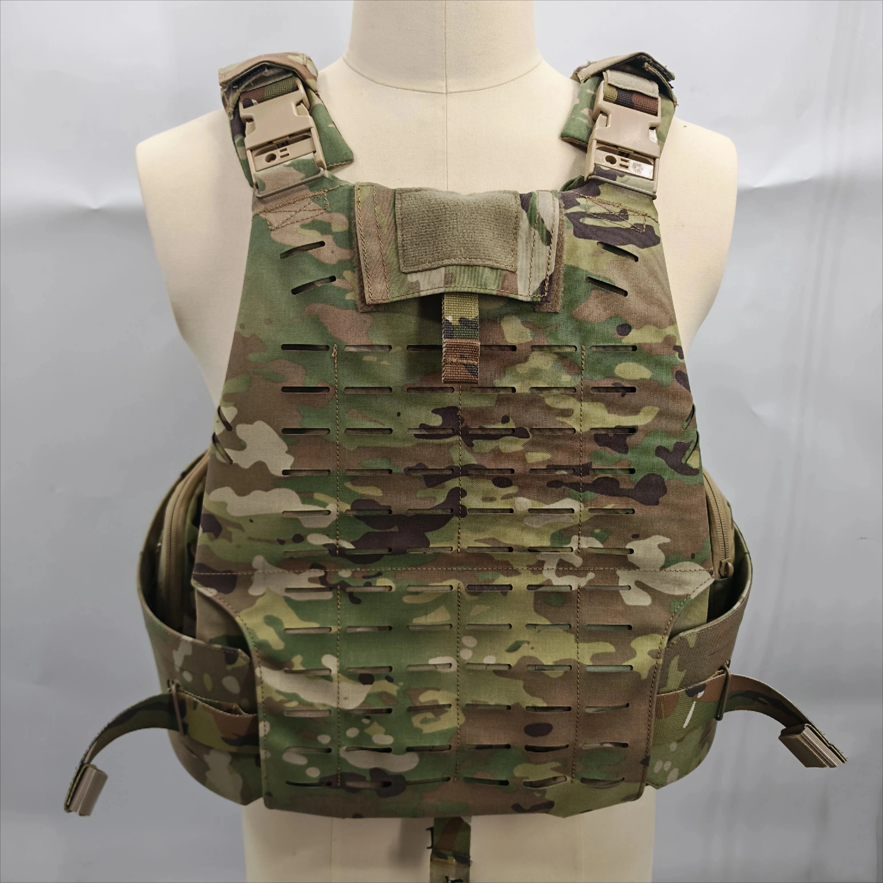 Reproduction Quick Release Vest Tactical Vest Military Fans Field Training Equipment