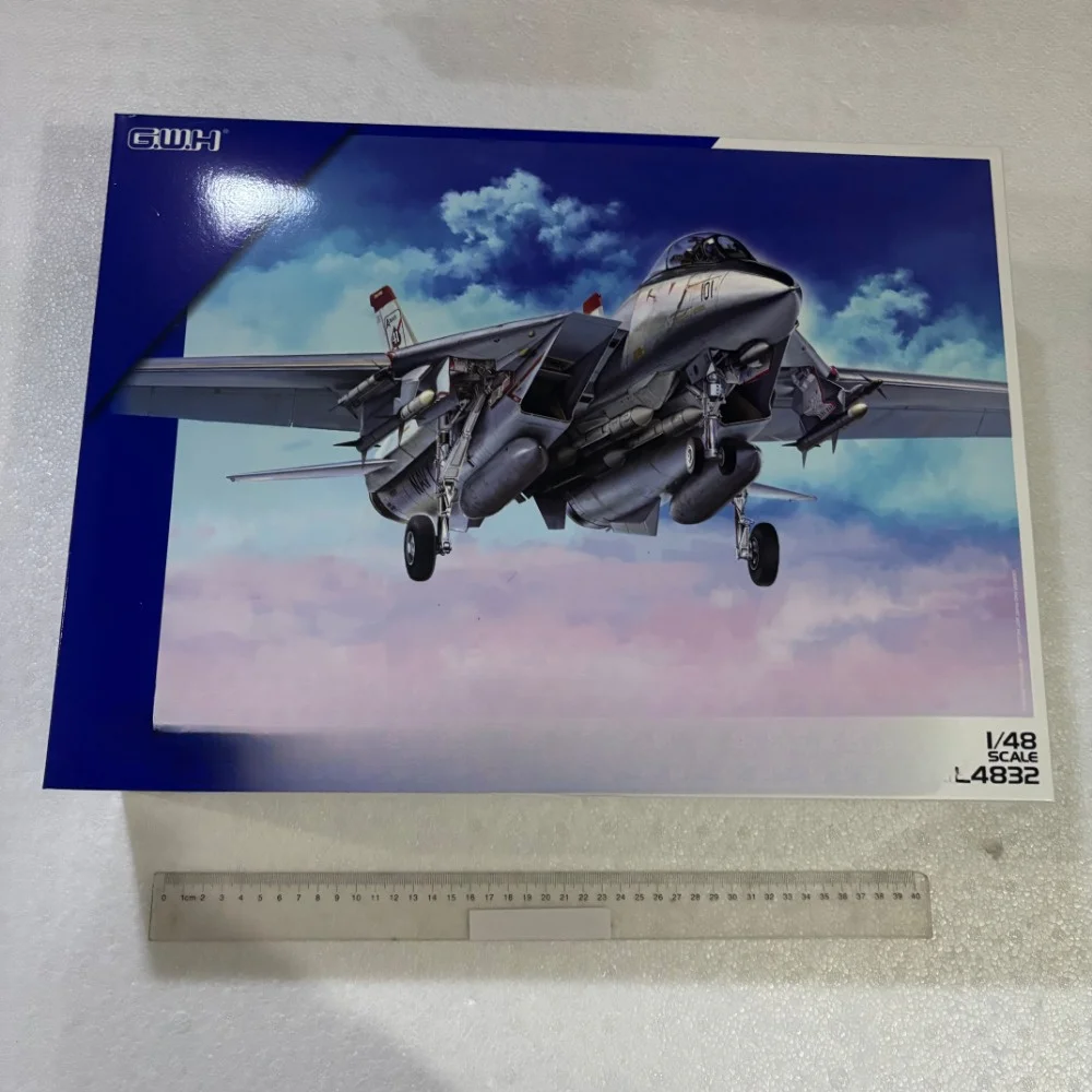 Assemble Attack Aircraft Scale Model Kit L4832 Grumman F-14A TOMCAT Shipborne Fighter 1:48 By Great Wall Hobby