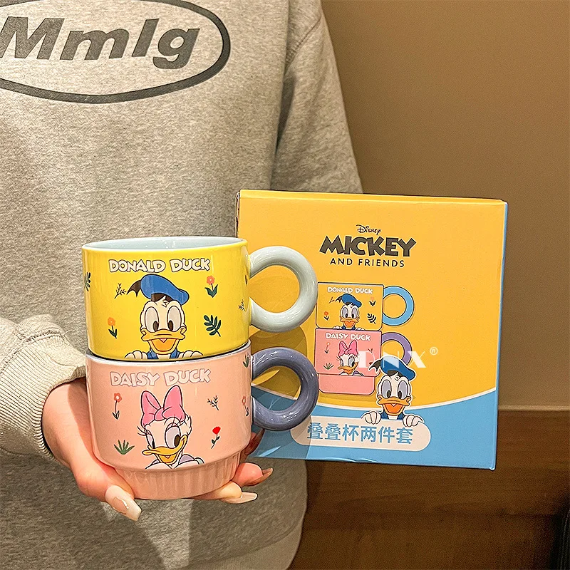 Neue 4 Teile/satz Mickey Maus Stapeln Tasse Keramik Becher Haushalt Wasser Tasse Nette Minnie Kinder Milch Tasse Frühstück Tasse Geschenk spielzeug