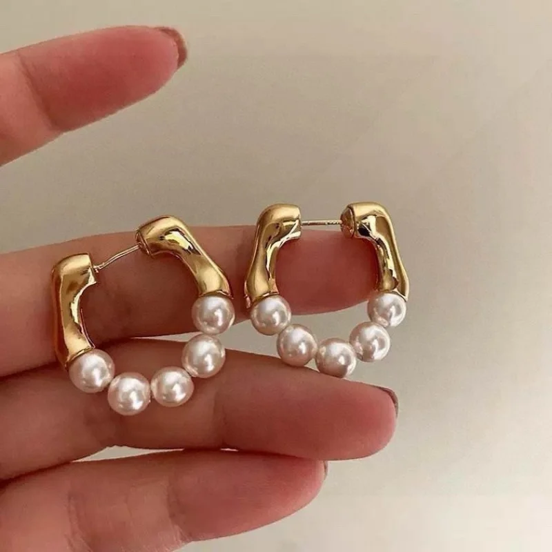 

SGARIT Natural U Shape Pearl Hoop Earrings for Women European American Style Hip-hop Punk Personality 925 Silver Earrings