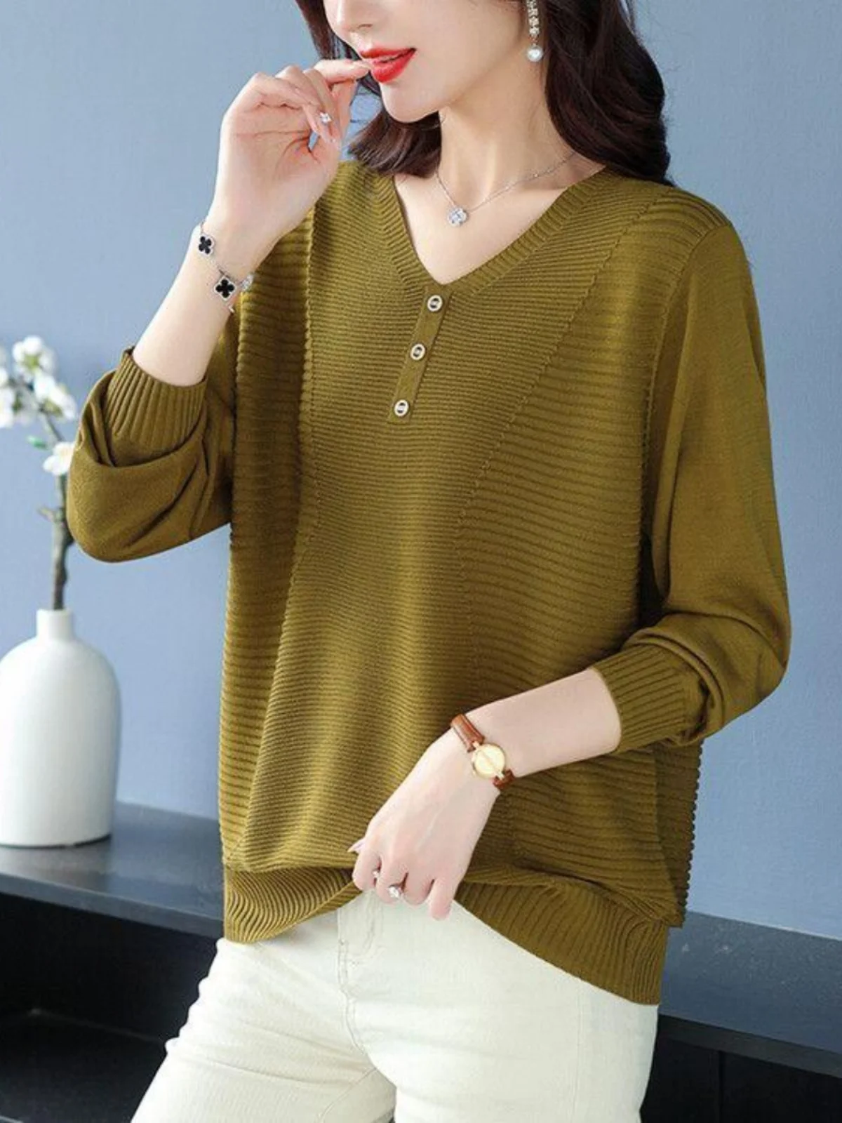 

Весенний новый модный антивозрастной вязаный базовый слой большого размера, женский свитер среднего возраста для мамы, живота, утягивающий универсальный топ