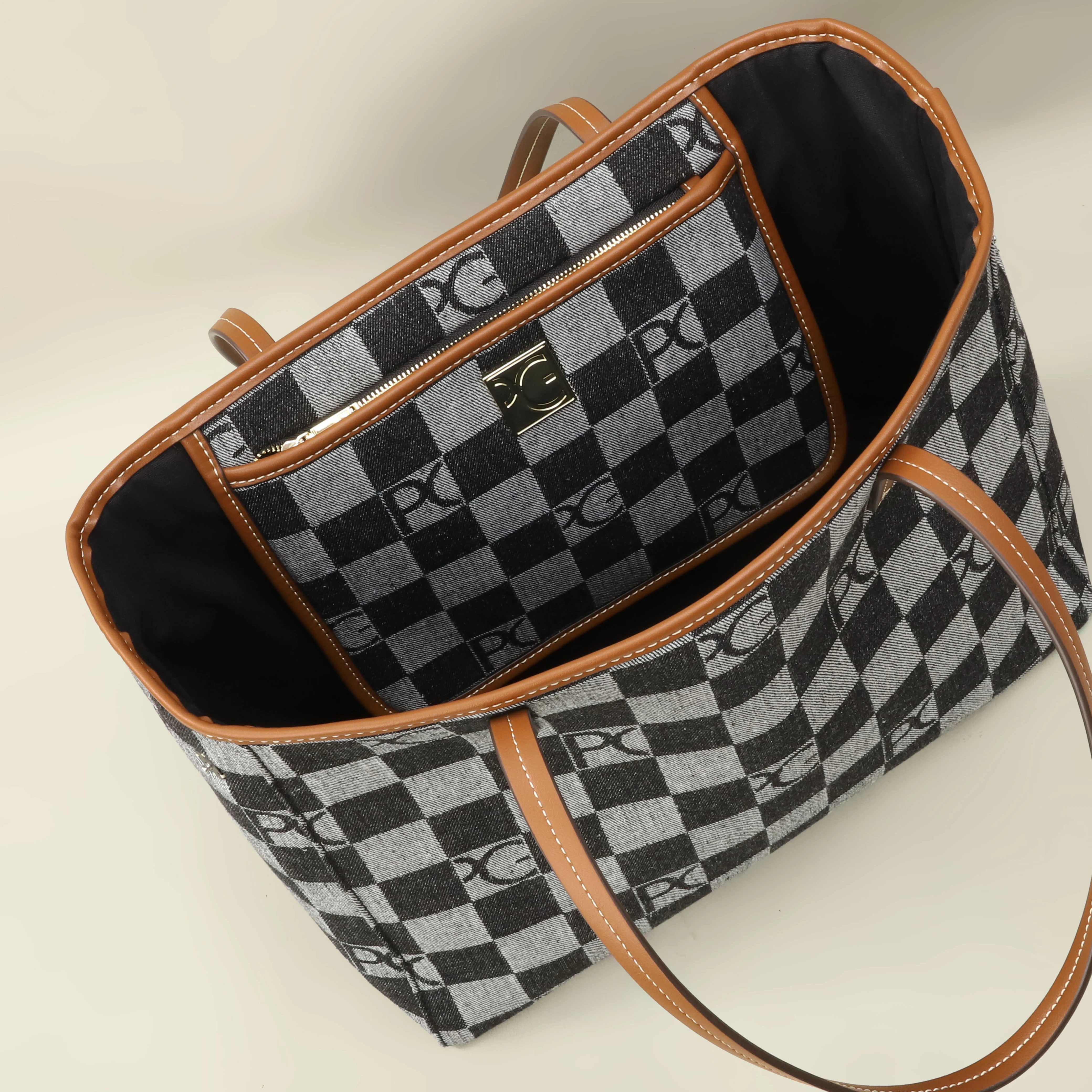 PG Lateinamerikanischer Europäischer Stil Damenhandtasche für den Alltag mit Multi-Cowboy-Splicing-Design, Modische Funktionale Große Kapazität Tragetasche – Detail 9
