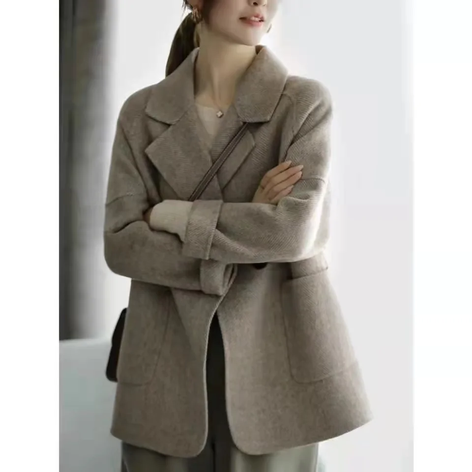 Women\'s Winter British Style Short Sleeved Woolen Blazer Coat Retro Casual Loose Fit Single Breasted Suit Collar Woolen Jackets