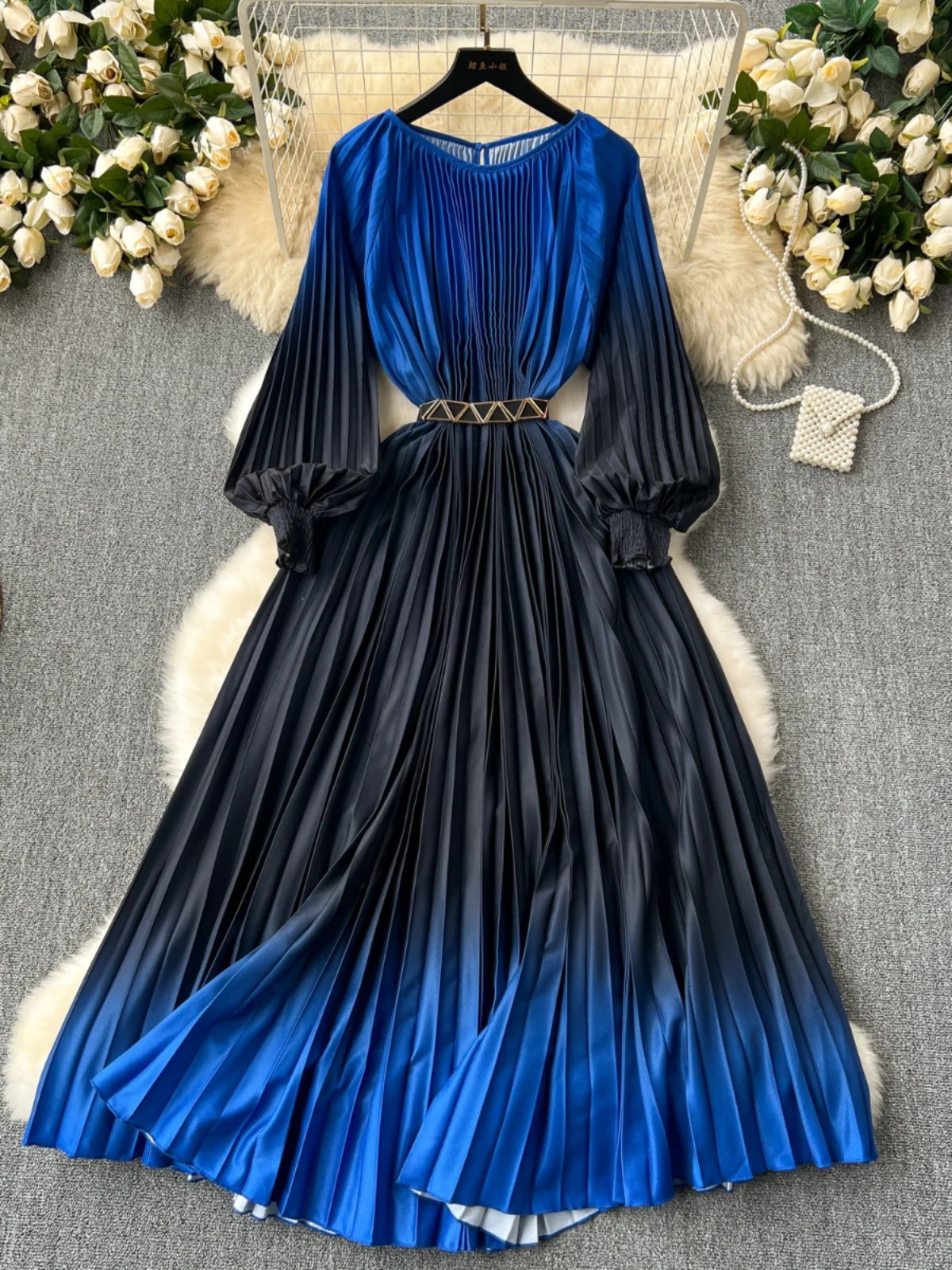 우아한 그라데이션 컬러 플리츠 롱 드레스 여성 하이웨이스트 디자인 센세이션 슬리밍 분위기 출퇴근 한국 스타일 A라인 스커트