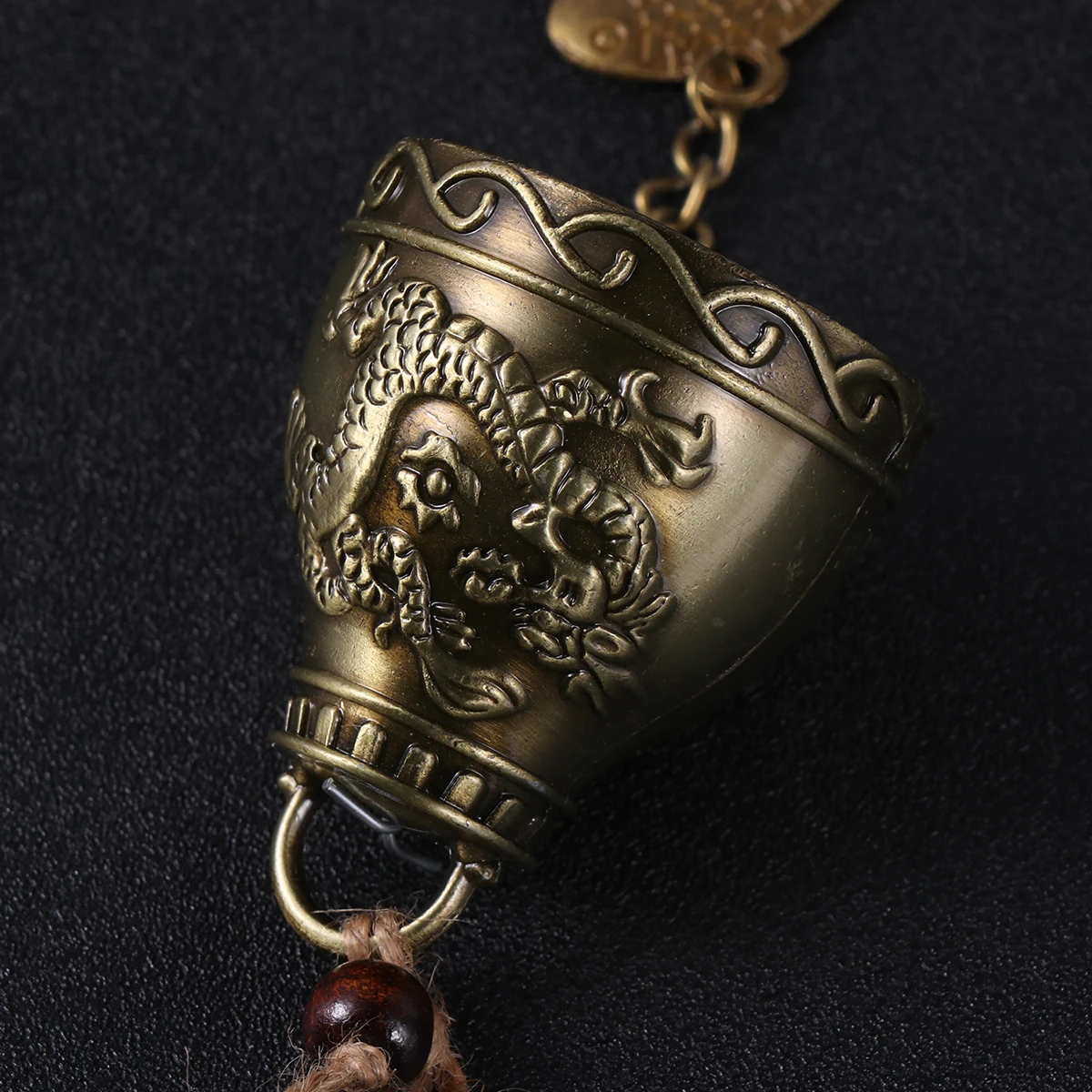 

2pcs Wind Chime Hanging Ornament Alloy Rust Resistant Outdoor Garden Decor Dragon Pattern Carp Pendant For Courtyard Decoration