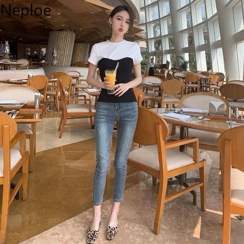 Neploe Slim Waist Patchwork T Shirt Contrast Color Black White Solid Short Sleeve Tee Summer Women Korean Fashion Sexy Top