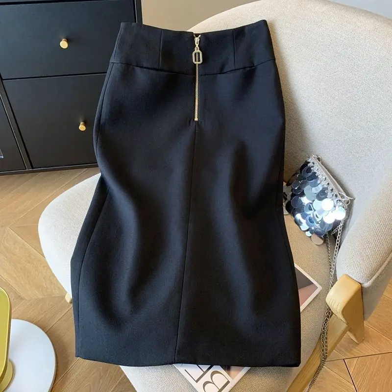 

Light luxury commuter skirt women's 2025 summer French retro style high waist A-word straight, a little hip skirt