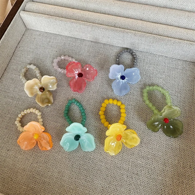Violet Flower Acrylic Ring New Korean Style White Lily Index Finger Ring Elastic Beaded Unique Creativity Women Jewelry