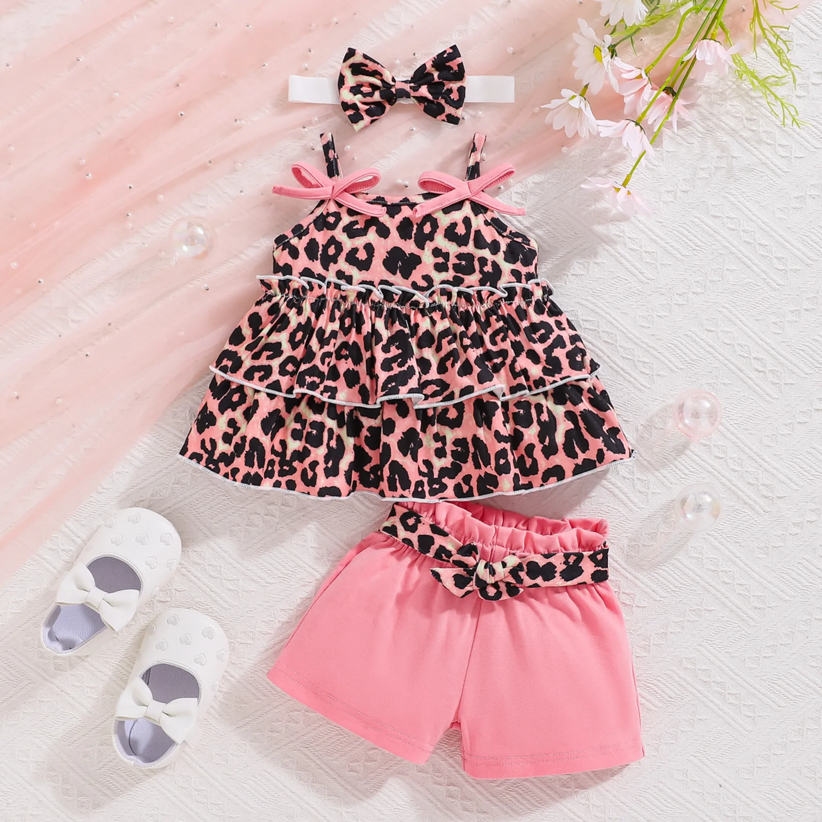 Three-piece summer baby baby girl leopard print halter top with bow embellishments shorts headpiece set