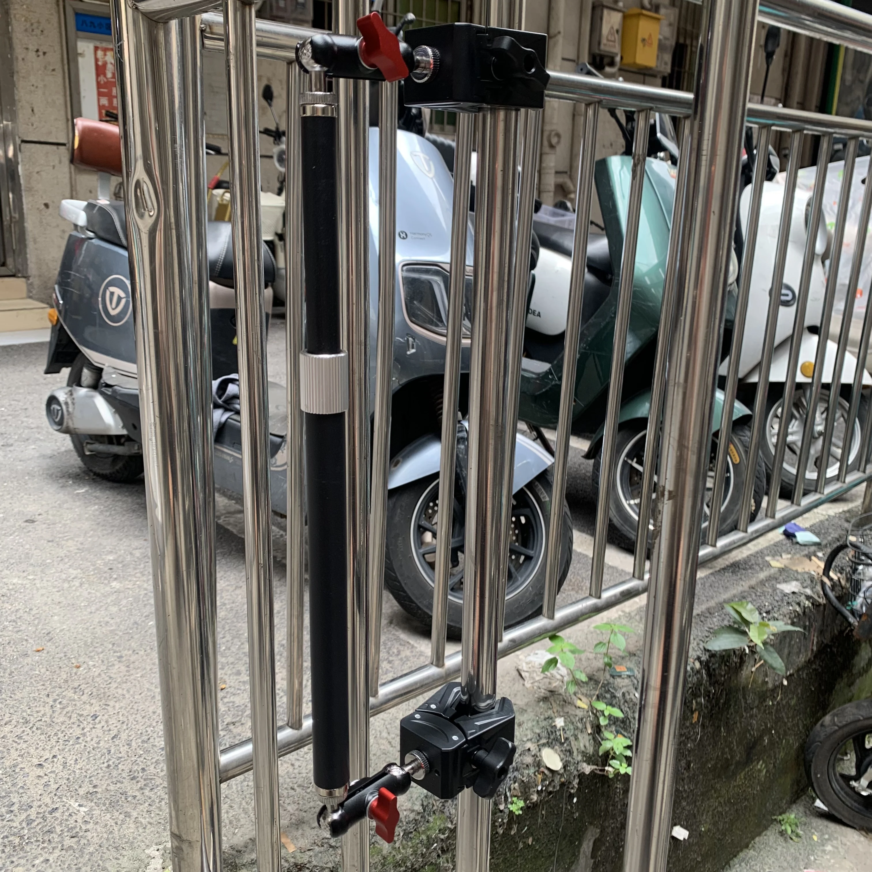 360° Rotatable Mechanical Metal Pea Clip with Extendable Rod Round Tube Fixation Clamp Bracket for Adjustable Support Systems - view 2