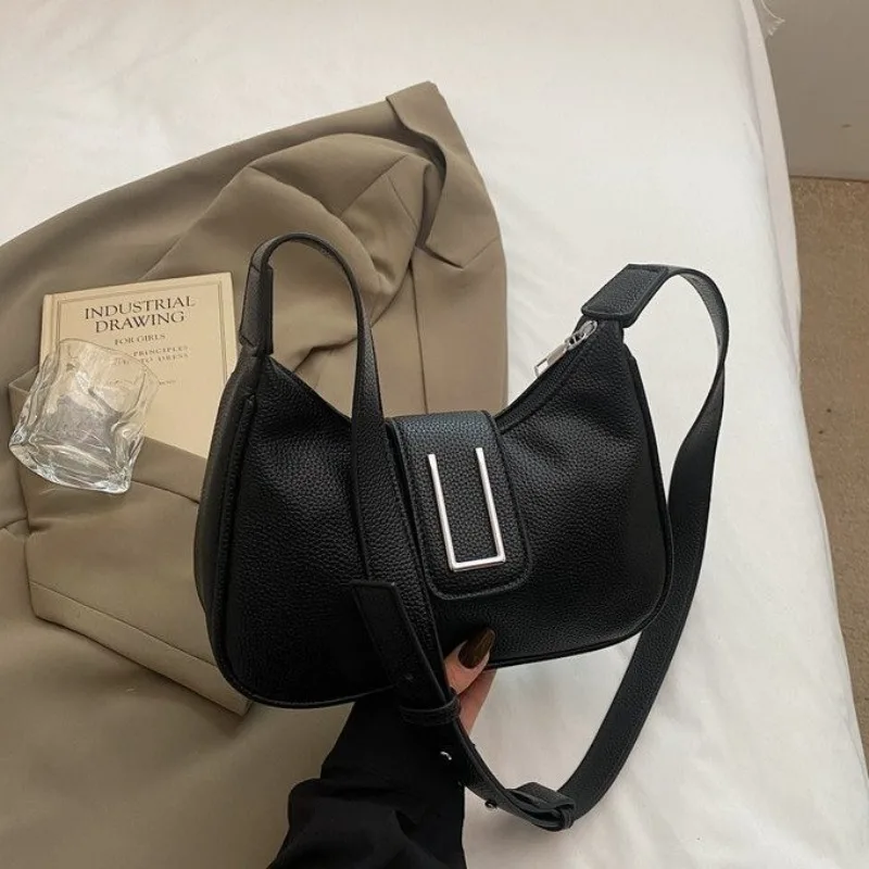 

Luxury Leather Classic Handbag For Elegant Women With Paris Designer Fashion And Large Capacity Commuter