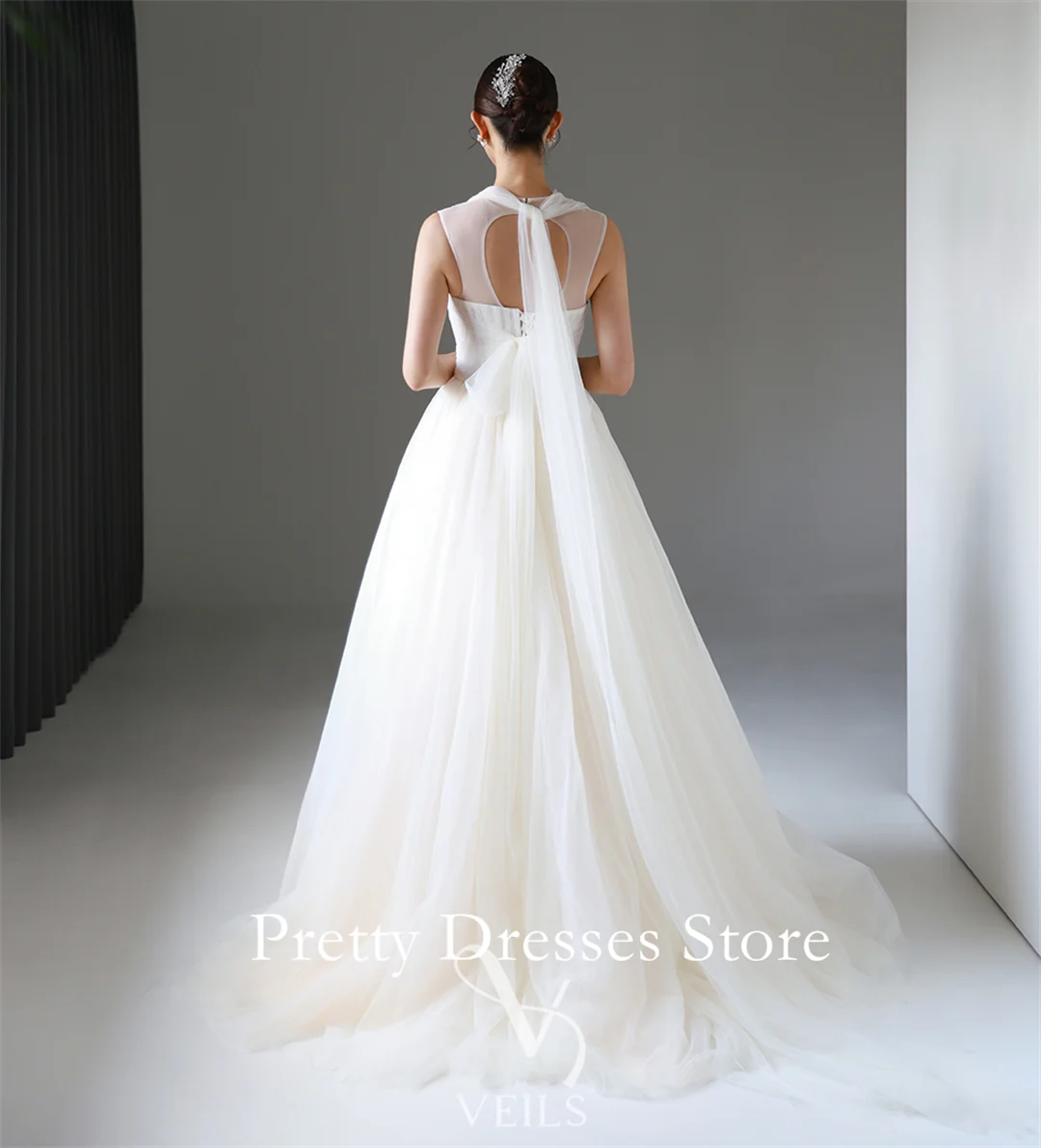 High Neck Elegant 2025 Style Garden Customized Ivory A-Line Tulle Wedding Dresses Backless Sleeveless Bride Growns Party Women