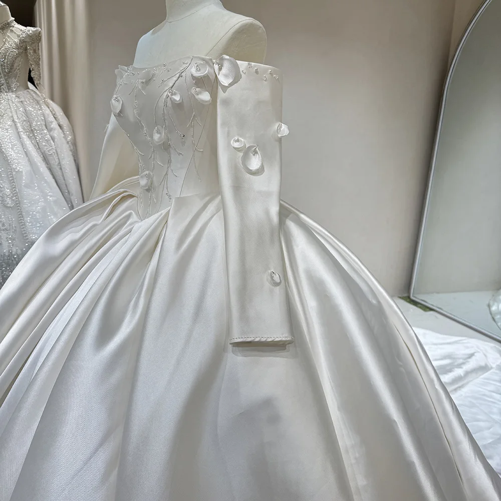 فساتين زفاف رائعة ذيل طويل رقبة قارب وأكمام طويلة مزينة بفساتين الزفاف الفاخرة كاتدرائية مخصصة فيستدو femininos