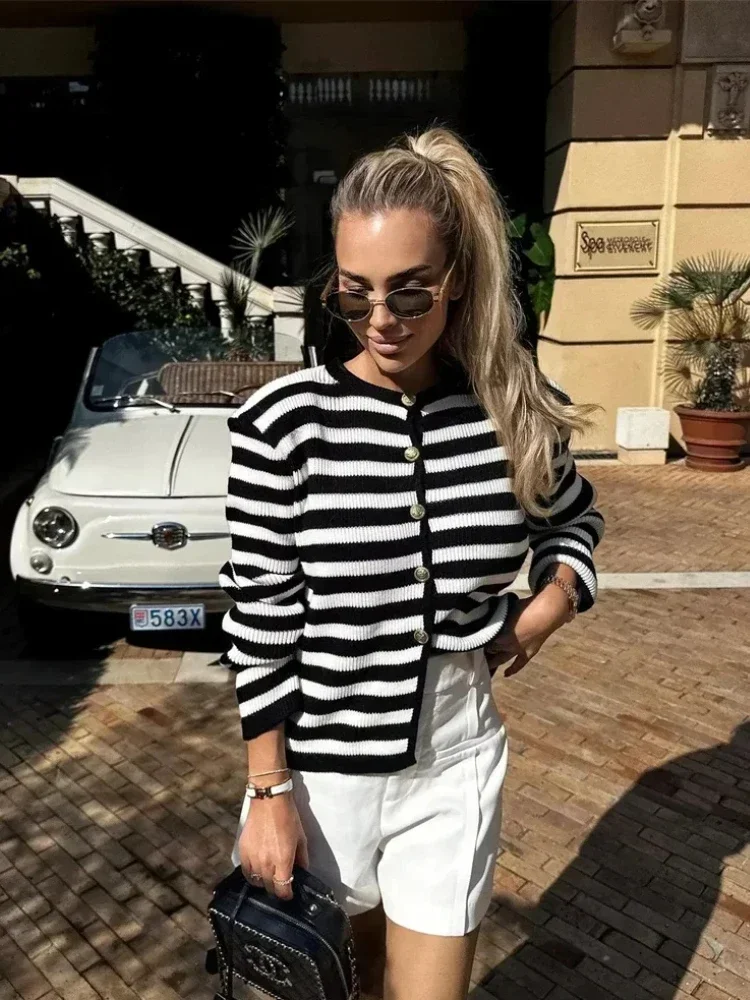 Women\'s Fashion Striped Knitted Sweater Jacket Coat Slim Simple Casual Versatile Cardigans Coat Autumn New Female Chic Outerwear