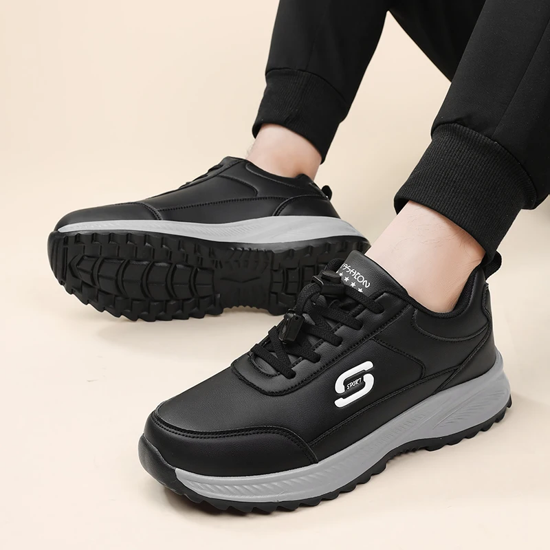 

2023Autumn shoes for the elderly extra-large size fashion leisure shock absorption comfort anti-skid middle-aged walking shoeing