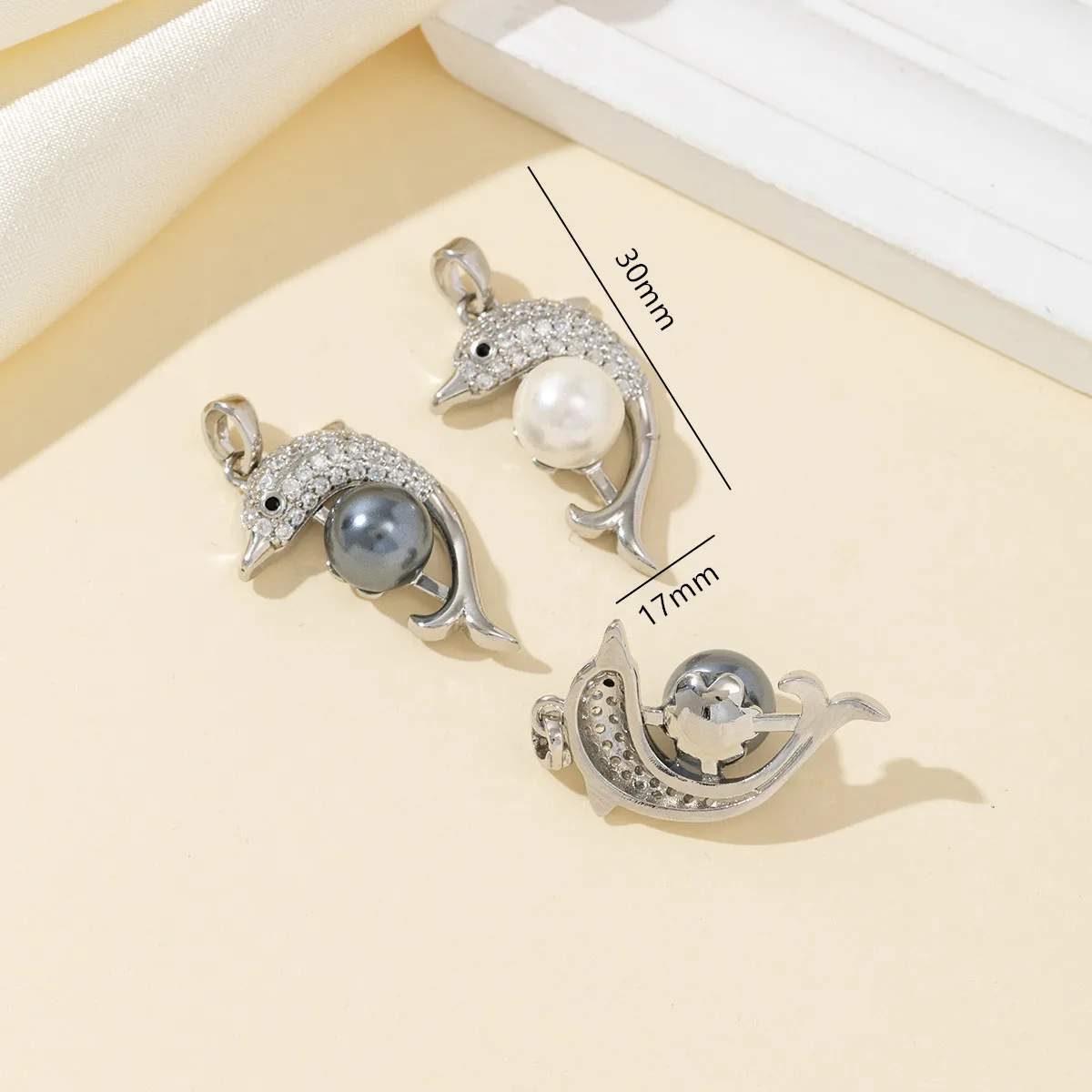 1pc 30x17mm Cute Dolphin Animal Shape Pendant Natural Shell Charms for Jewelry Making Supplies DIY Necklace Earrings Accessories