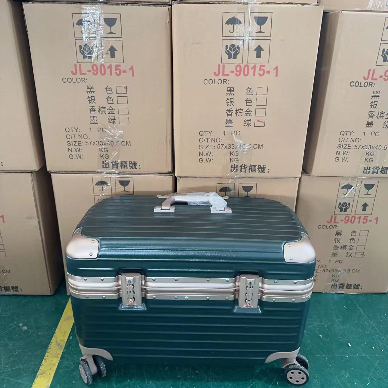 อุปกรณ์ความงามจุดน้ําแข็งอเนกประสงค์สําหรับการกําจัดจุดและเครื่องมือกล่องรถเข็นร้านเสริมสวย