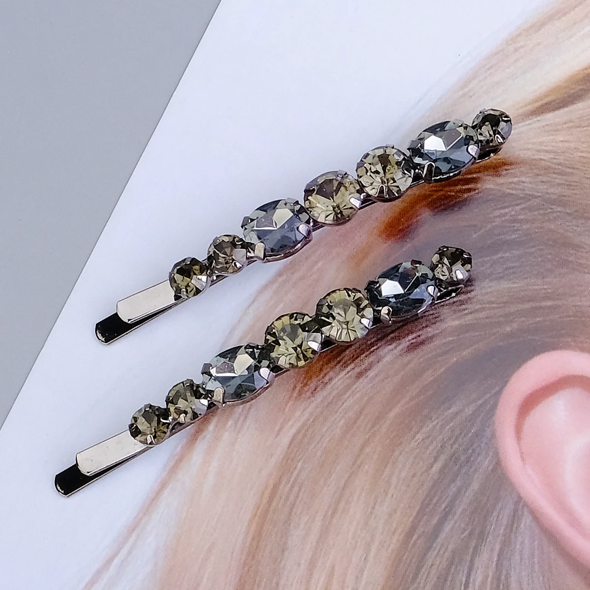 2pcs Vintage Smoky Grey Crystal Hair Clips for Women Retro Black Rhinestone Bobby Pins Geometric Barrettes Winter Hair Accessory view 2