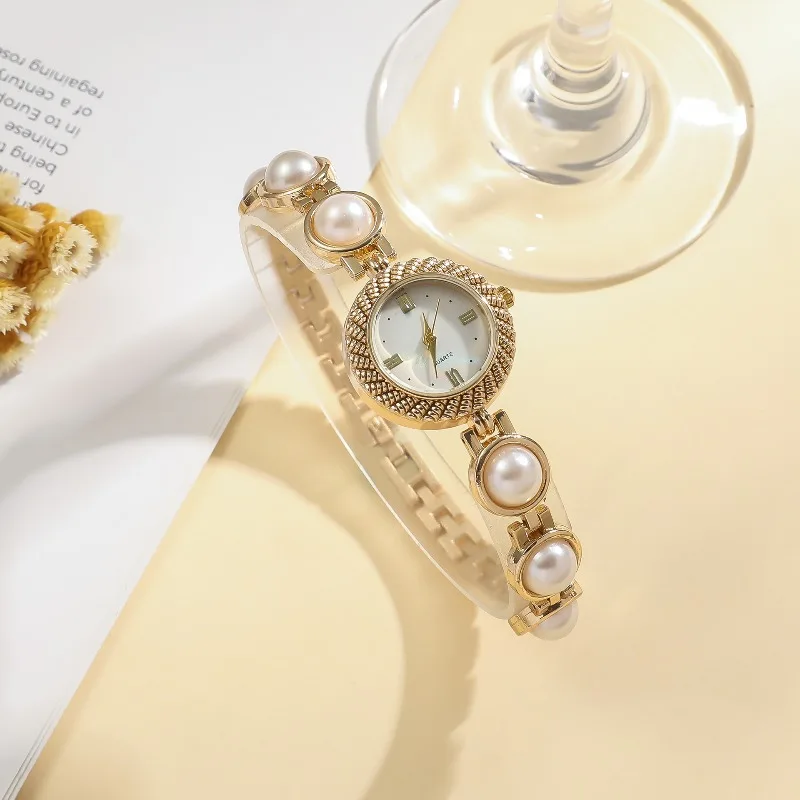Ladies Watch, Fashion Casual Extravagant Versatile Pearl Bracelet Quartz Watch