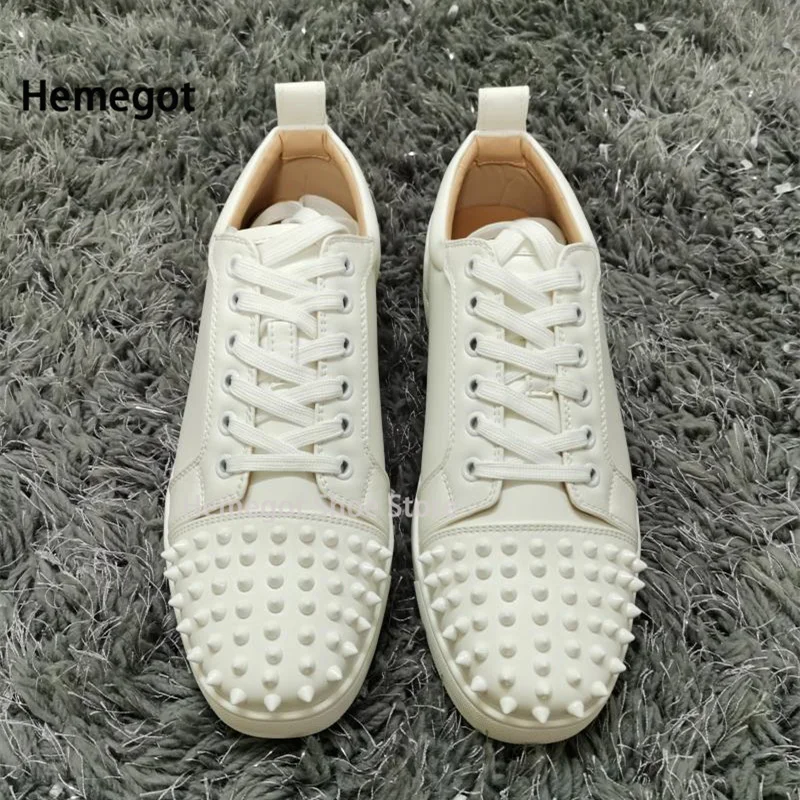 Low Top Rivets Sneakers for Men Lace-Up Platform Casual Shoes High Quality Studded Couple Casual Shoes White Black Men's Shoes