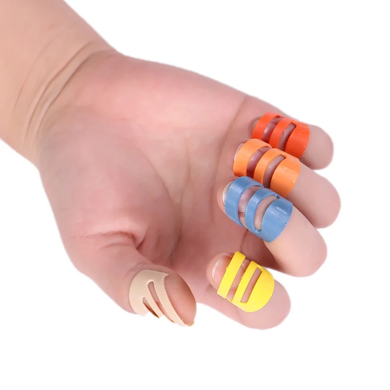 Colored guitar fingertips, plastic guitar fingertip paddles, finger thumb paddles guitar paddles 1PCS