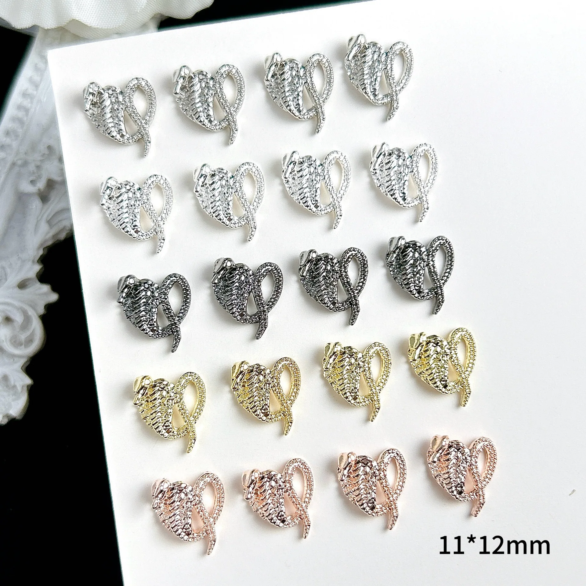 20 ชิ้น 3D โลหะ Cobra Nail Art งู Charms อุปกรณ์เสริมโลหะผสมสําหรับตกแต่งเล็บเล็บ Decoraion อุปกรณ์วัสดุ