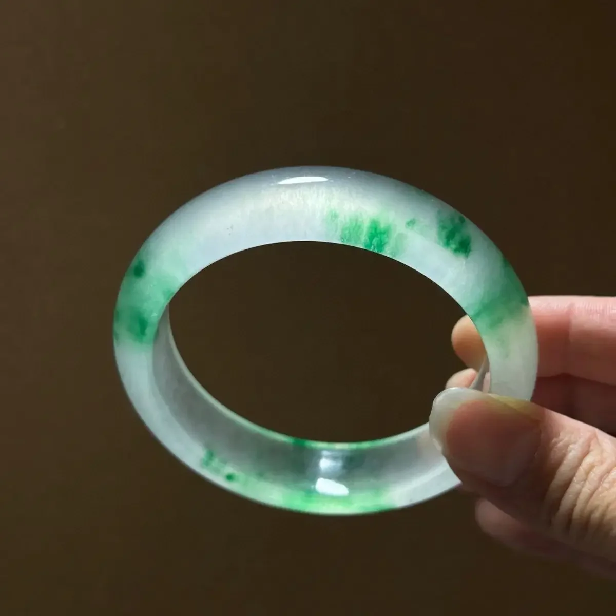 

Мьянманский жадеитовый браслет с ледяным цветком, зеленый плоский браслет, женский нефритовый браслет, изысканные украшения