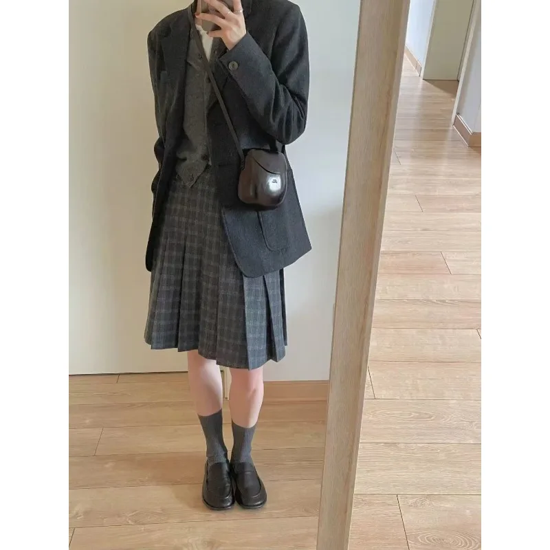 

Fashion Academy Hairy Short Skirt Grey Western Style Grid Pleated A-line Half Length Skirt Versatile Female Clothing