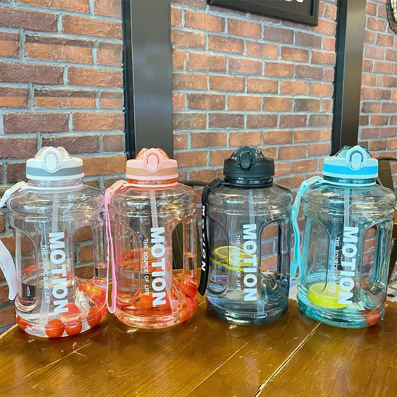 1.5L 2.5L Plastic Sport Water Bottles Large Capacity Leakproof Water Kettle Gym Shaker Outdoor Gallon Bottle with Time Marker