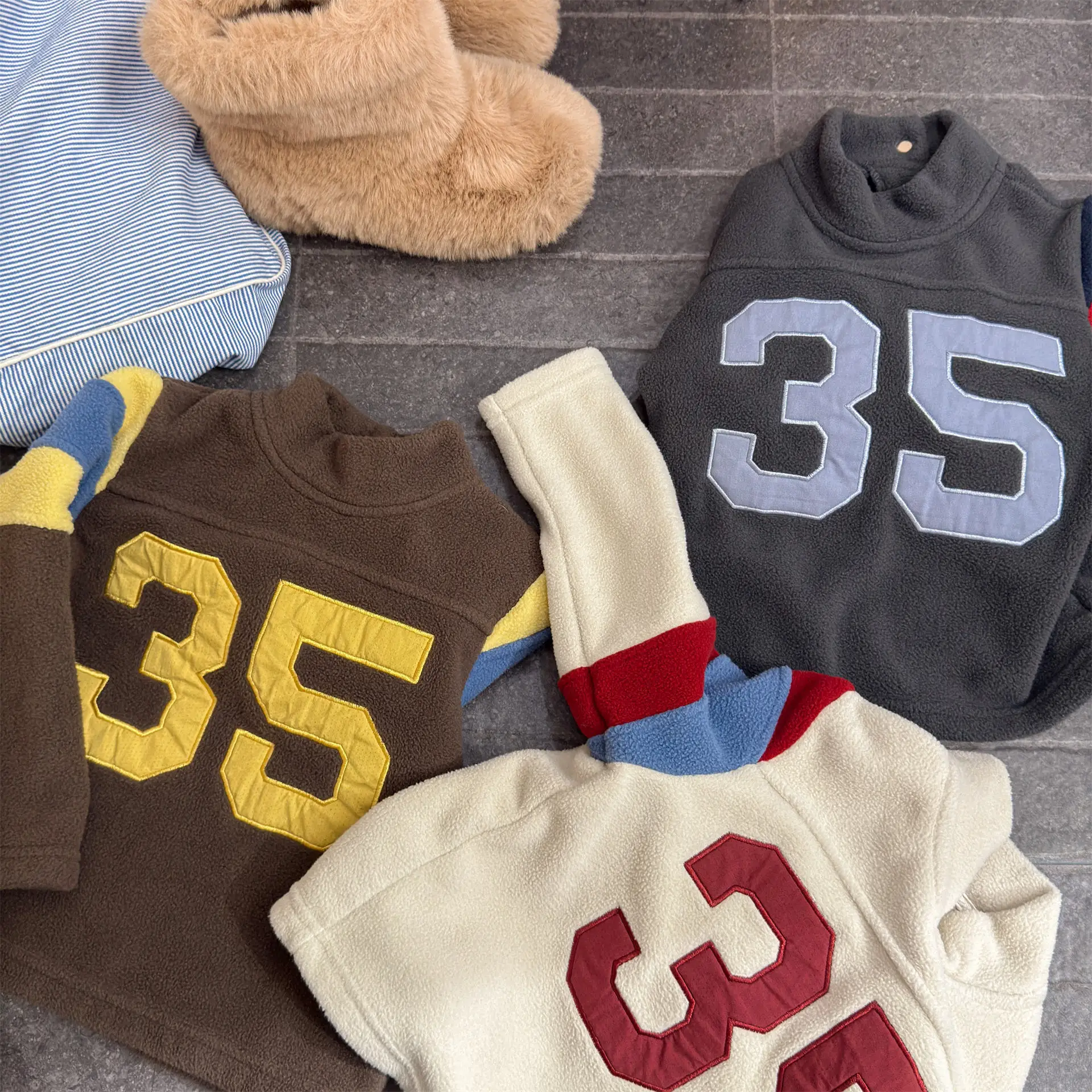 

2025 Winter New Children Fleece Sweatshirt Fashion Digit Print Boys Girls Warm Pullover Plus Velvet Thick Kids Casual Sweatshirt