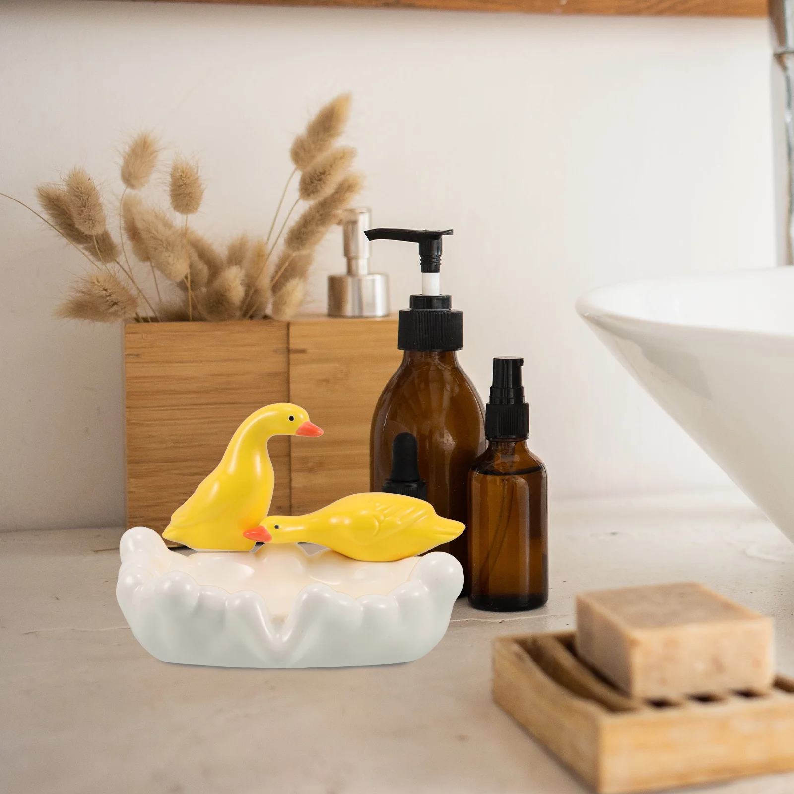 

Cute Duck Soap Holder Ceramic Self Draining Soap Dish Bathroom Sponge Tray Organizer for Kitchen Sink Bathroom Accessories