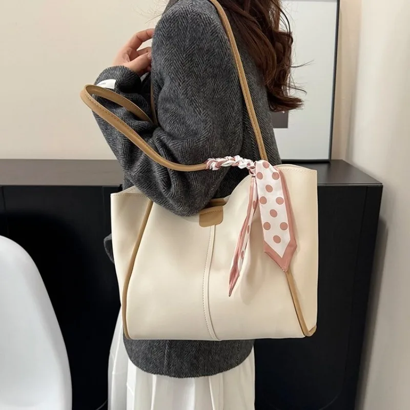 CEEKAY Damen-Tragetasche, cremeweiß, weiches PU-Leder, große Schulterhandtasche mit Schal-Detail und Beutel-Set, für den täglichen Pendelverkehr, lässig – Detail 26