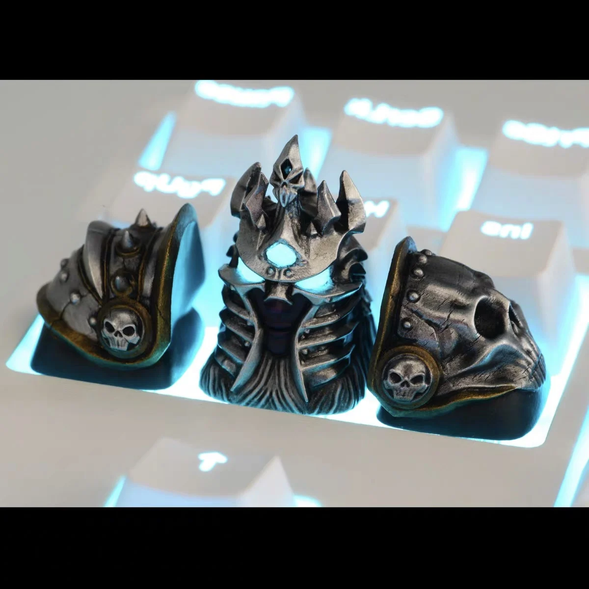 Anime Keycaps Custom Lich King Gaming Keycap Resin Keycap Mechanical Keyboard Backlit Personalized Cap Cherry MX Keyboard Cap