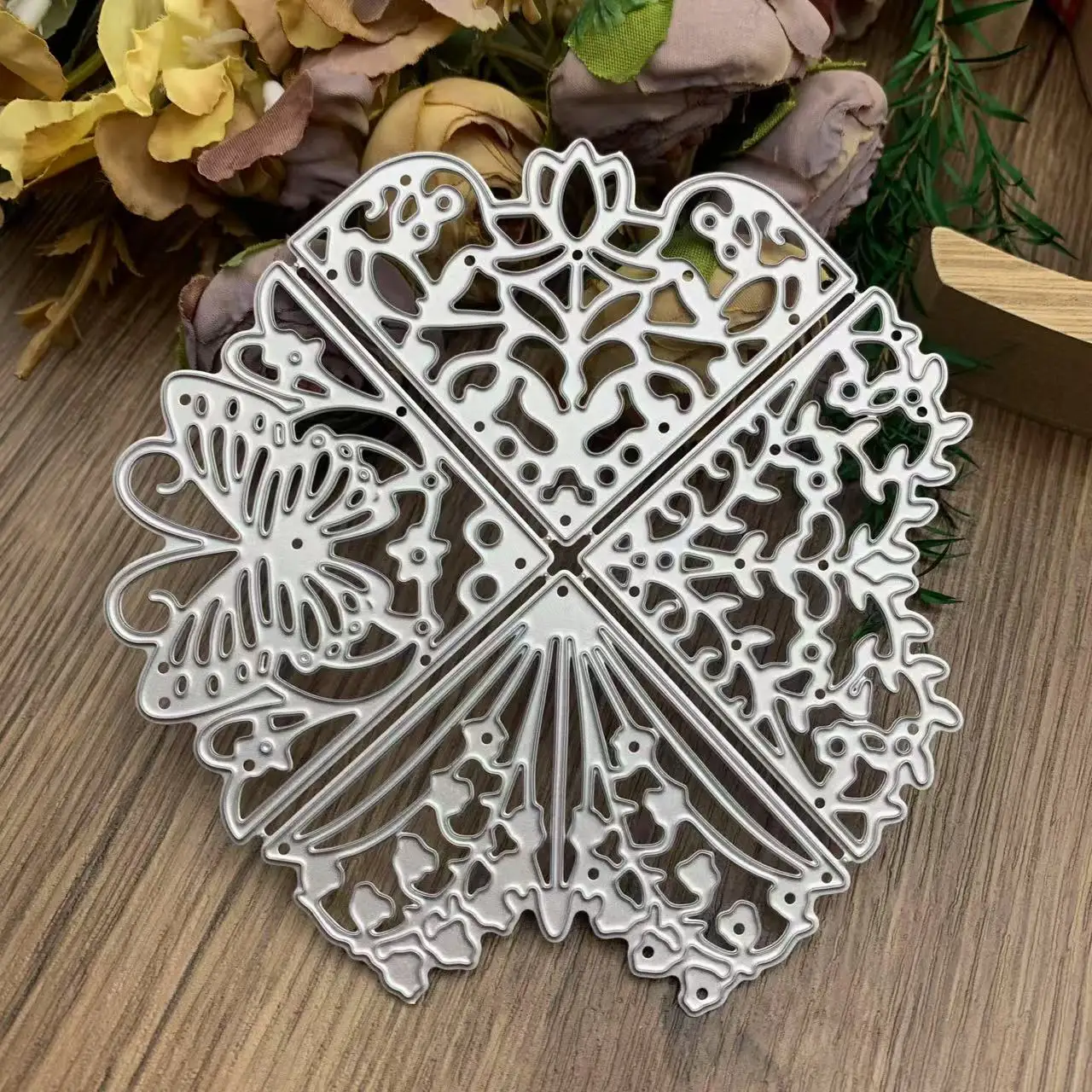 Butterfly Pattern Round Frame Metal Cutting Dies DIY Scrapbooking Card Making Handmade Cutting Mold