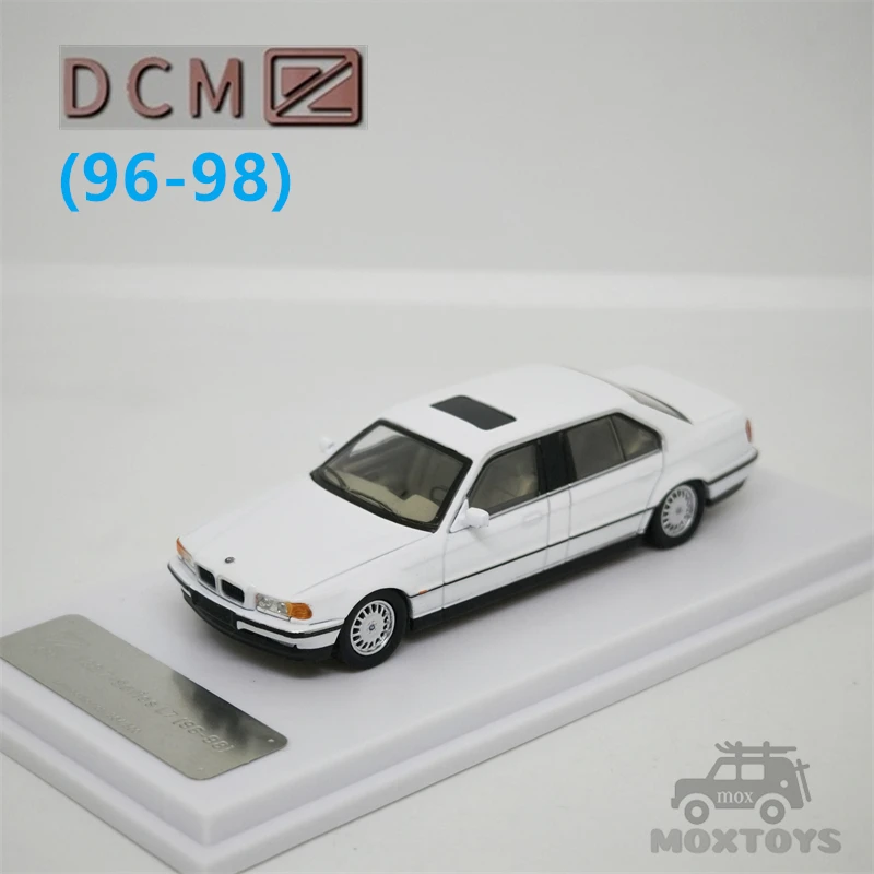 DCM 1:64 E38 7-Series L7 (96-98) Pre ver. / (98-01) post ver. limited500 Diecast Model Car