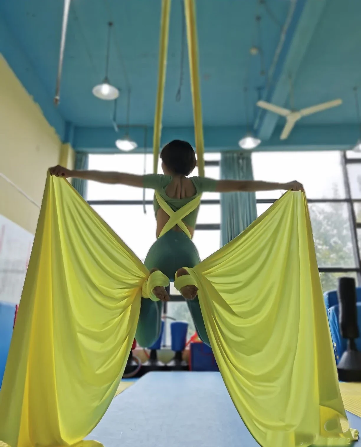 17.5 Yards /16m Anti-Gravity Aerial Ailks Fitness Swing Pilates Belt for Gyms Outdoor Yoga Hammocks And Home Exercise Equipment