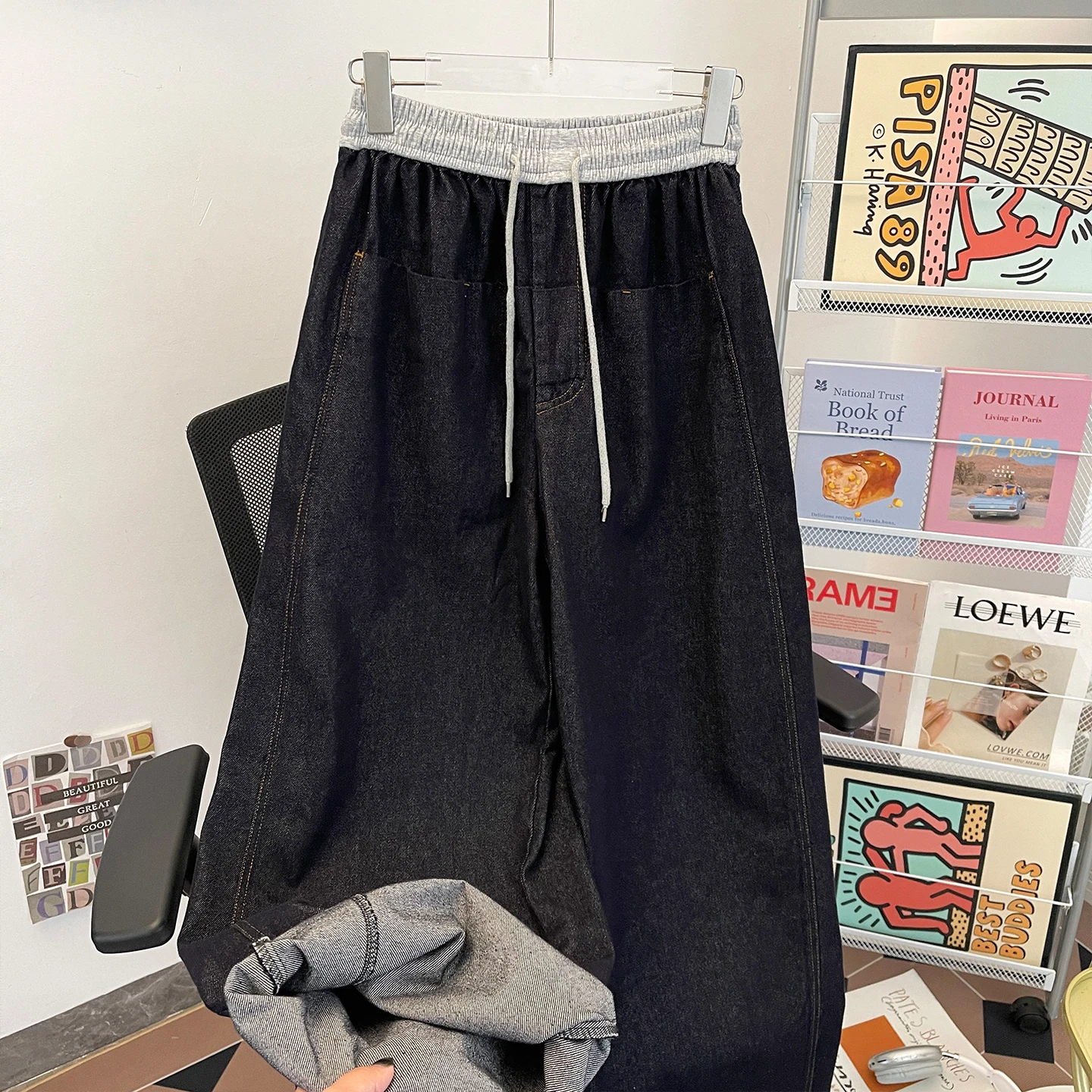 Calça jeans masculina com emenda azul profundo, cintura elástica, cordão, perna larga, outono, moda casual, cor contrastante