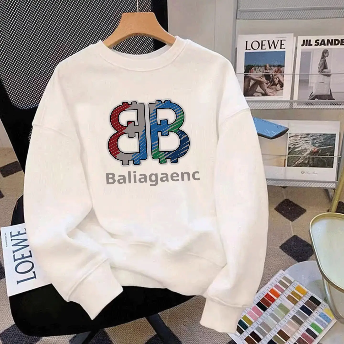 

American Casual Printed Sweatshirt with Round Neck, New Autumn and Winter Style, Loose and Versatile Long-sleeved Top