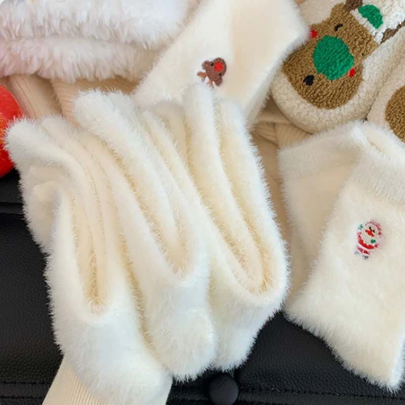 Herbst Winter Socken Weiß Nerz Pelz Gestickte Weihnachten Socken Schneemann Santa Claus Weihnachtsbaum Verdickt Warme Schlaf Hause Socke