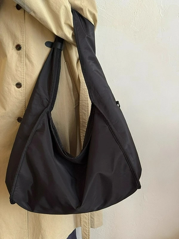 

Korean Lightweight Waterproof Nylon Tote Bags New Casual One Shoulder Underarm Large Capacity Crossbody Bag