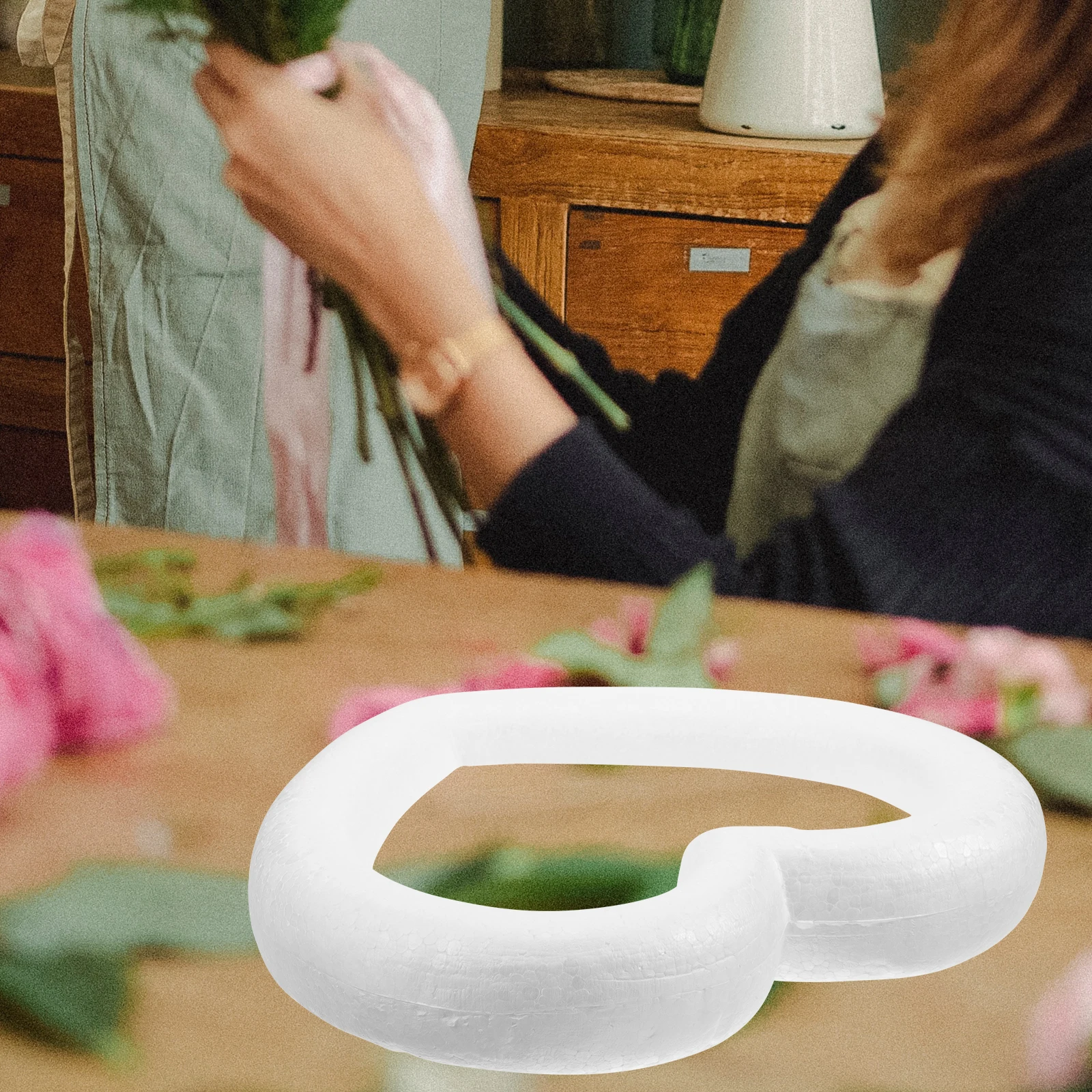 

2pcs Heart Shaped Hoop Rings Craft Foam Circle Models Garland Pendants Kids Activities Church Preschool Home Decor Winter