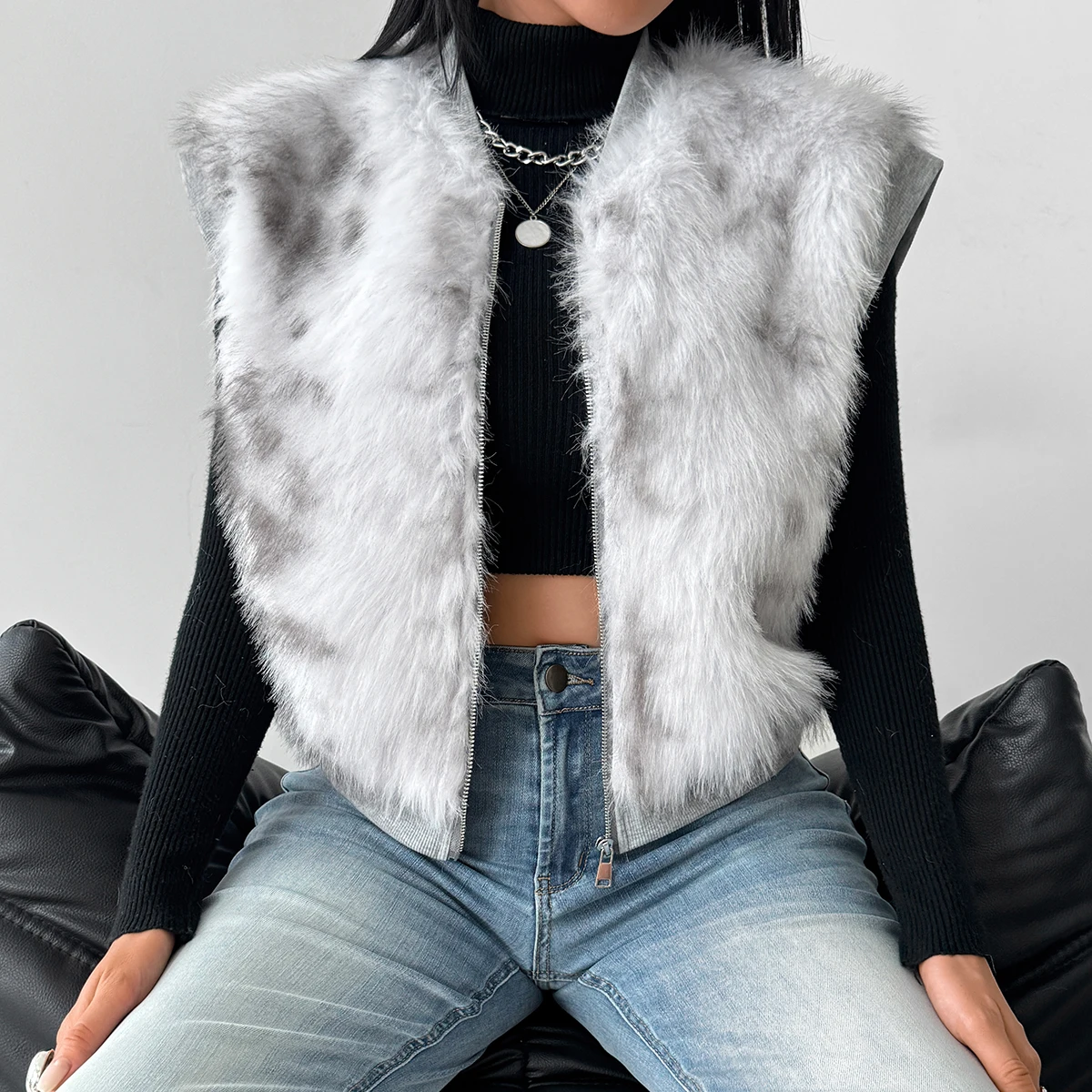 

Color-blocking faux fur ribbed zipper fine fleece vest, suitable for college daily wear in autumn and winter