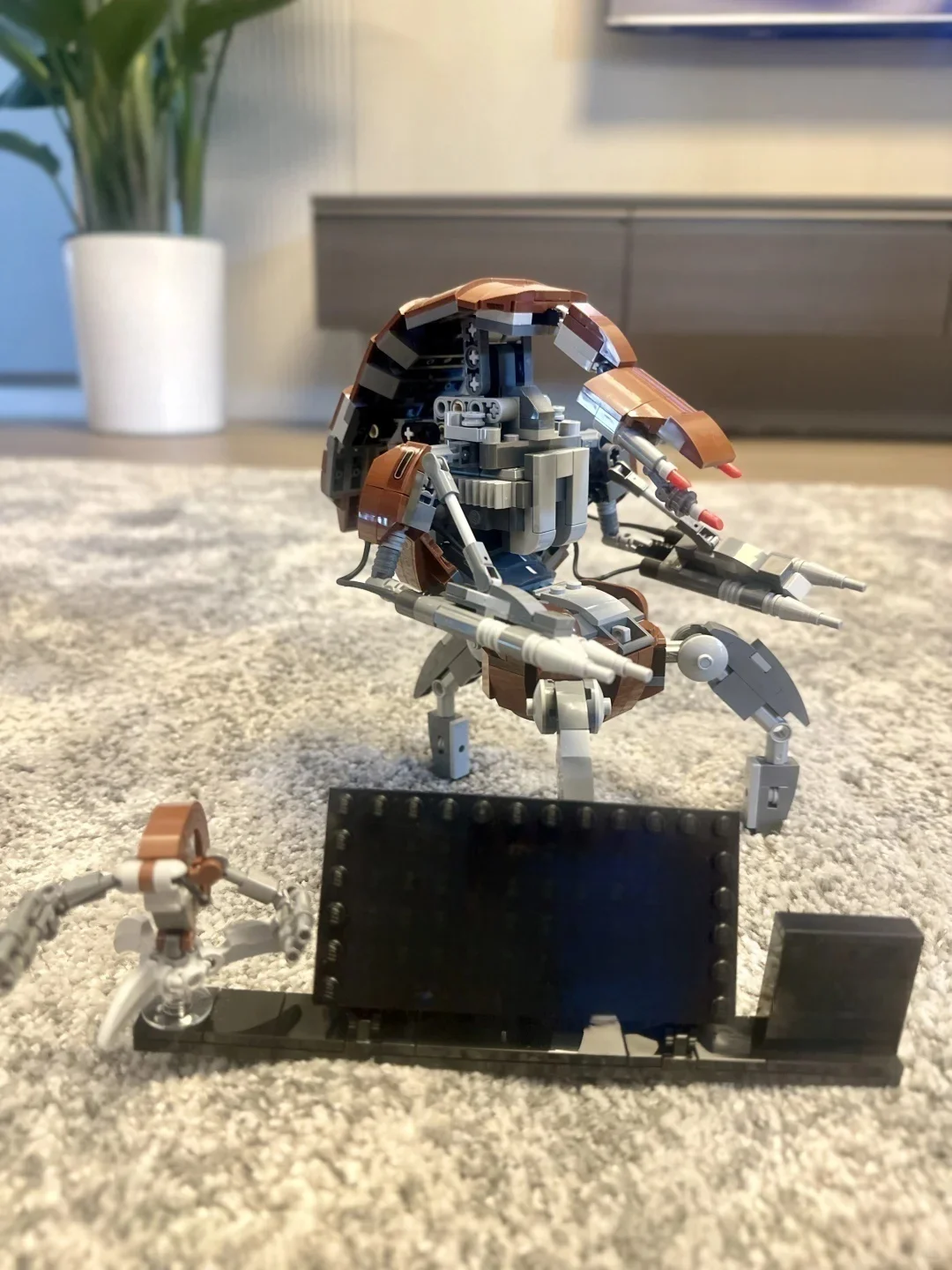 Black Robot Model Desktop Home Ornament, Ideal Holiday & Birthday Gift for Mecha Collectors