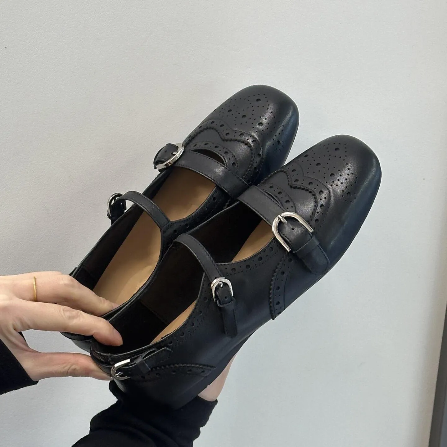 Square Closed Toe Women's Hollow Out Flat Shoes Solid Color Buckle Strap Single Shoes Women Fashion Casual Low Heel Footwear