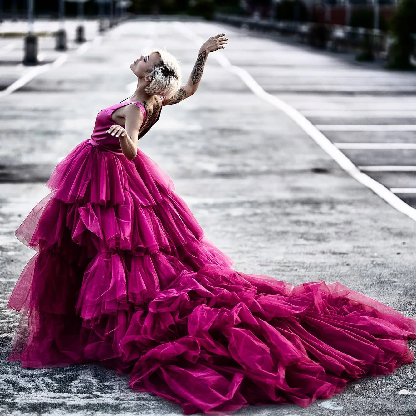 Elegancka, olśniewająca fioletowa suknia balowa na studniówkę, dekolt w serek, warstwowa, szyta na miarę, na specjalną okazję, formalna suknia wieczorowa, długa suknia maxi.