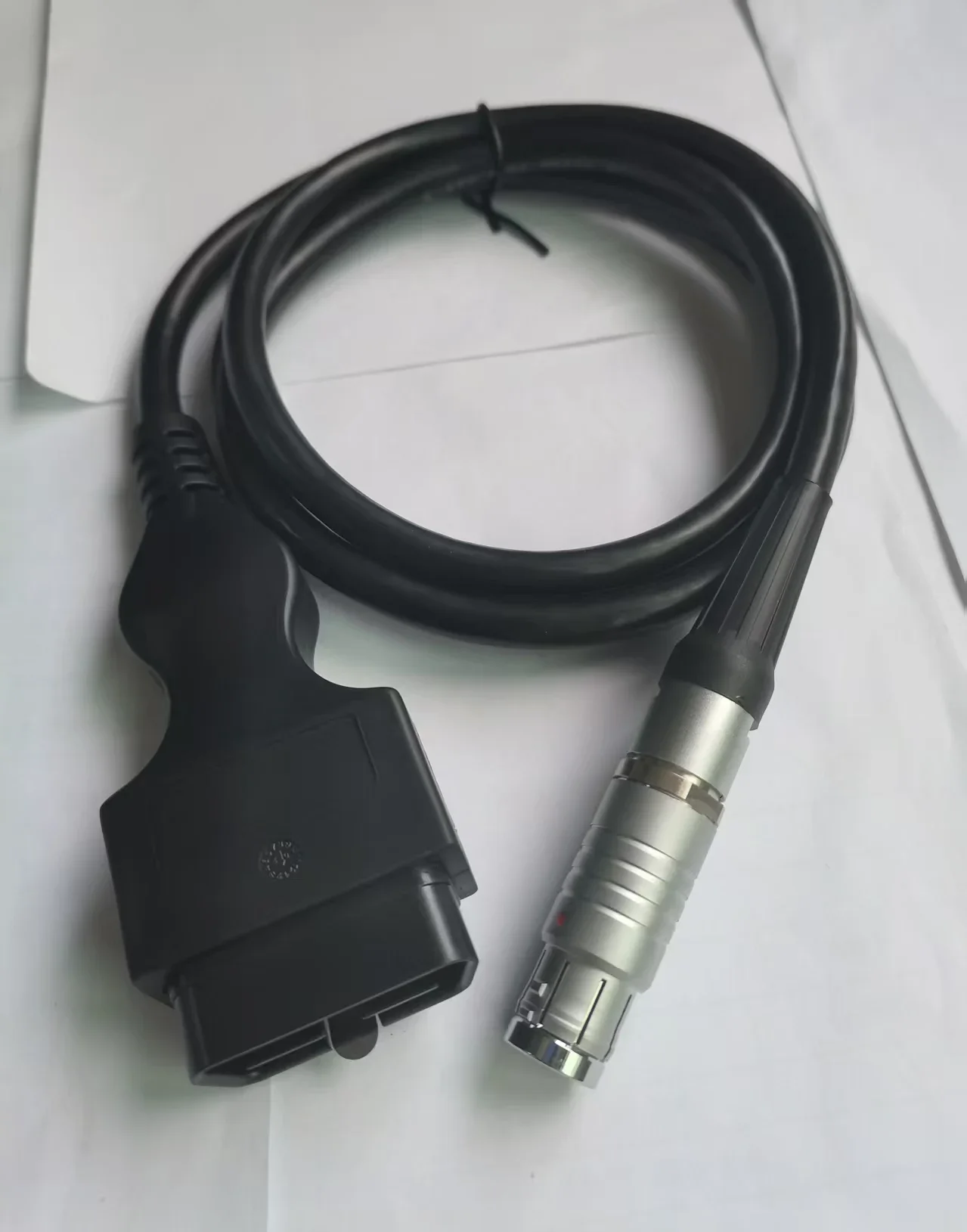 OBD2 diagnostic cable OBD2 to use with DAF/PACCAR MUX560 interface