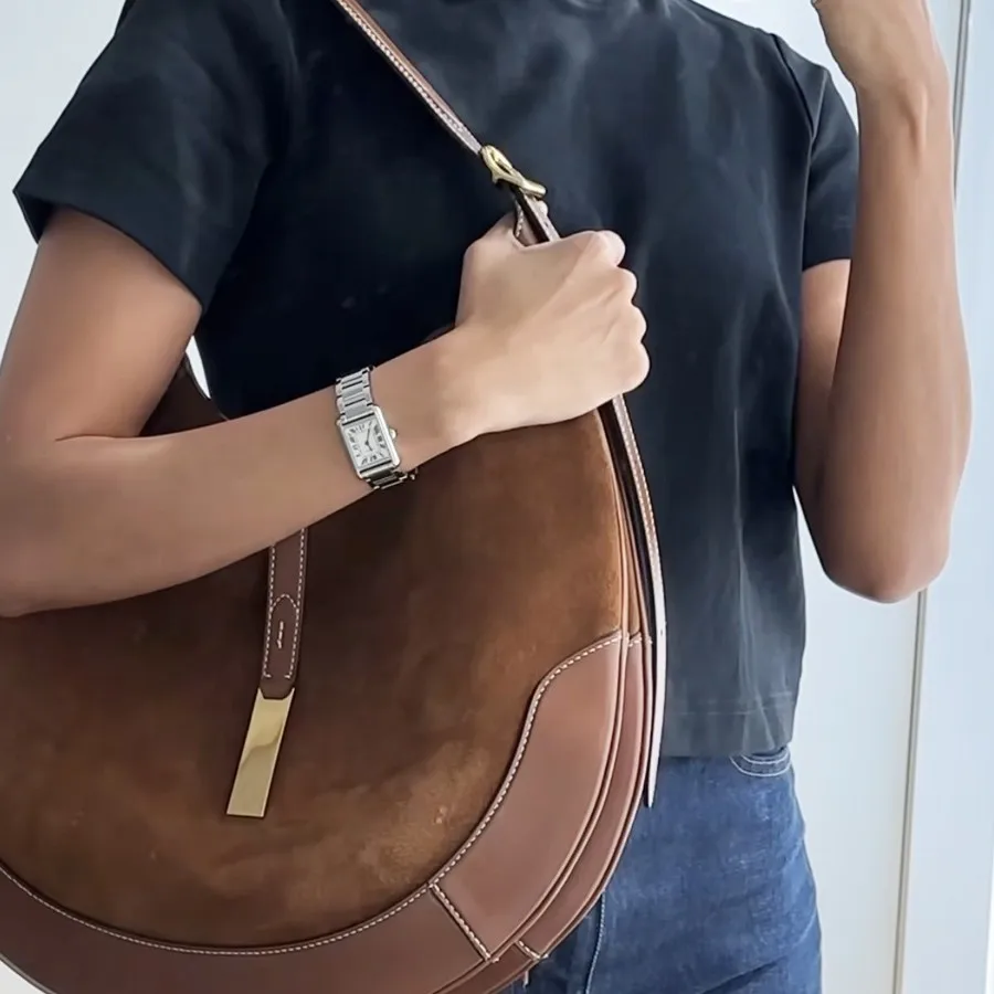 

Стильная минималистичная дизайнерская сумка-кроссбоди для женщин, роскошная кожаная сумка-тоут большой вместимости, элегантная сумка через плечо, простая и стильная.