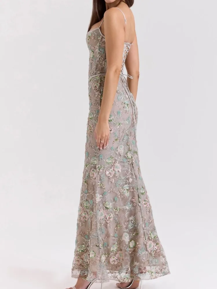 新しい女性のセクシーなホットガールスリムドレス春と夏の気質ローカラーノースリーブバックレスタイ宴会ハイウエストスカート