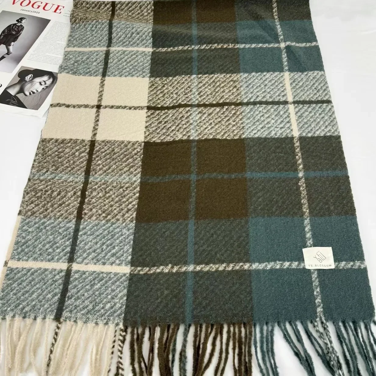 New Cashmere Matching Scarf Women Autumn Winter Thick Warm Color Matching Lattice Extended Scarves Beard Tassel Long Scarf Girls