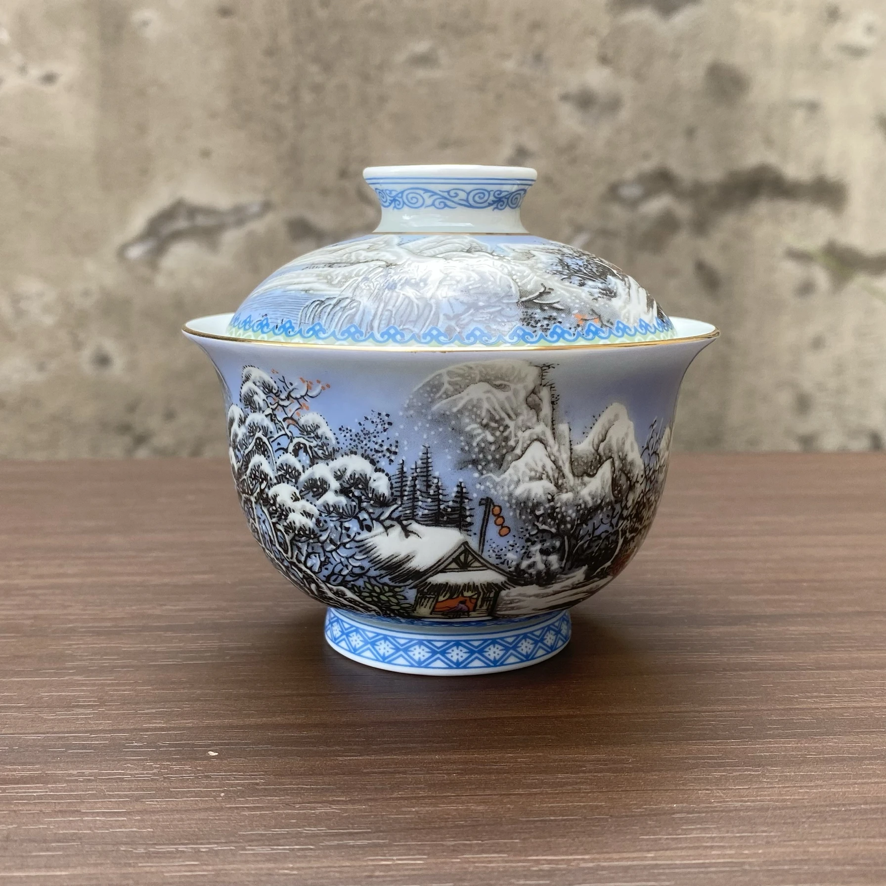 Handmade Jingdezhen Qitang Xujing Ruixue Zhaofeng Year Hover Two Cover Teacup Single Household Chinese Tea Brewing Bowl